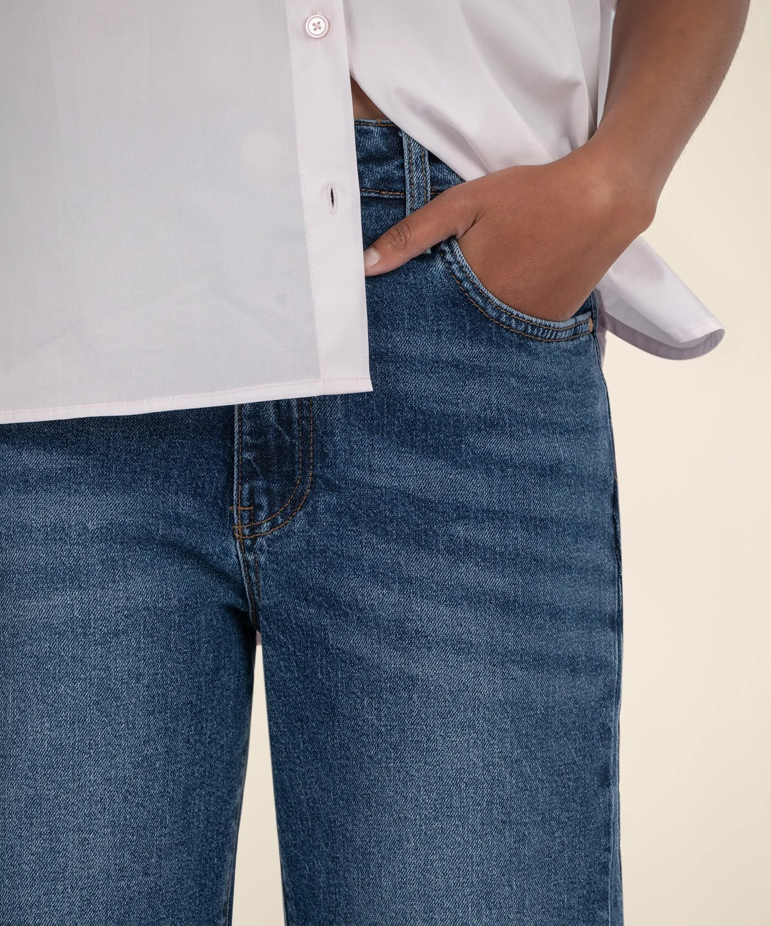 Ashley High Rise Slouchy Barrel Jeans with Side Insets by Kut from the Kloth