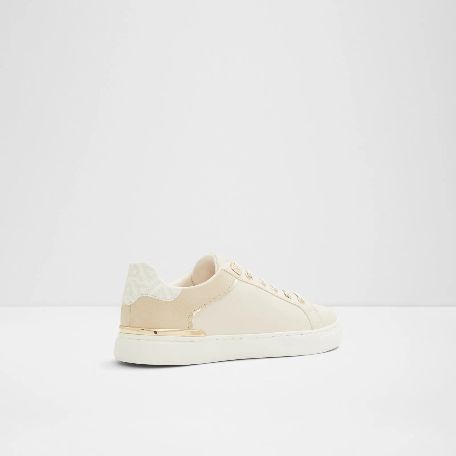 Calla Lily Beige Sneaker