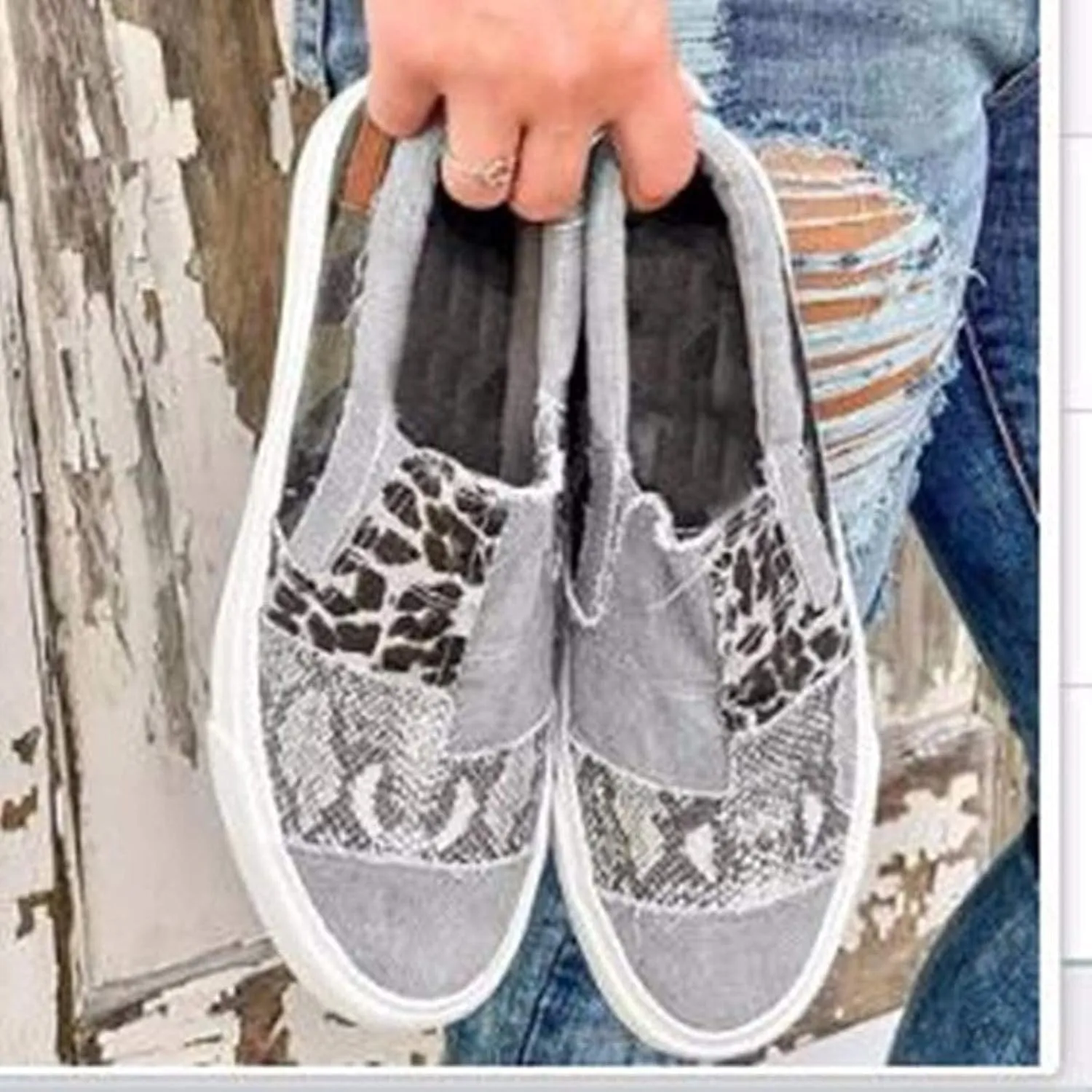 Canvas Shoes for Women Slip Ons Comfortable Low Top Sneakers Casual Lightweight Flats Classic Casual Walking Shoes Slip On Indoor Outdoor