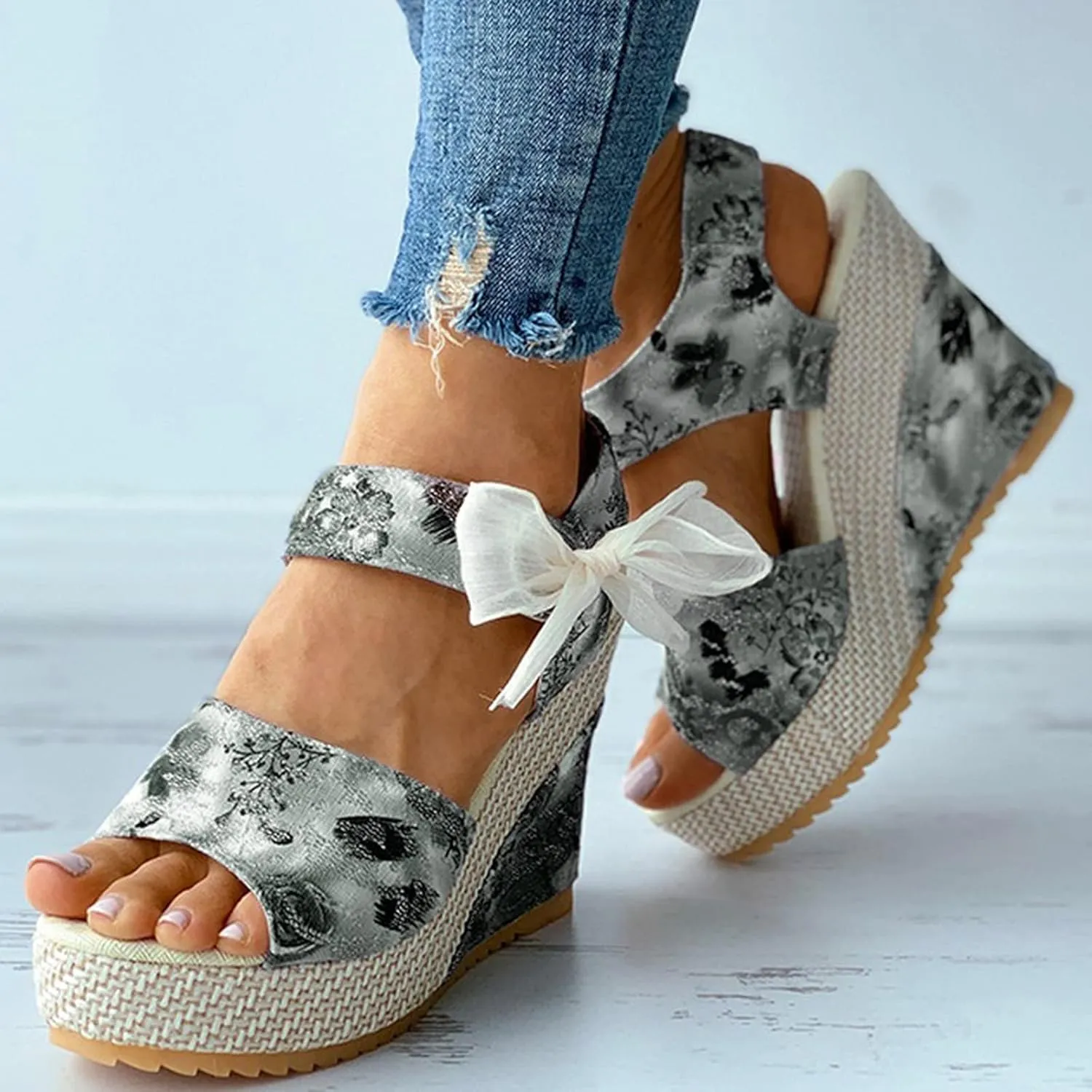 Eduavar Wedge Sandals for Women, Sandals for Women Summer Beach Sandals Floral Shoes Casual Ring Toe Flat Sandals