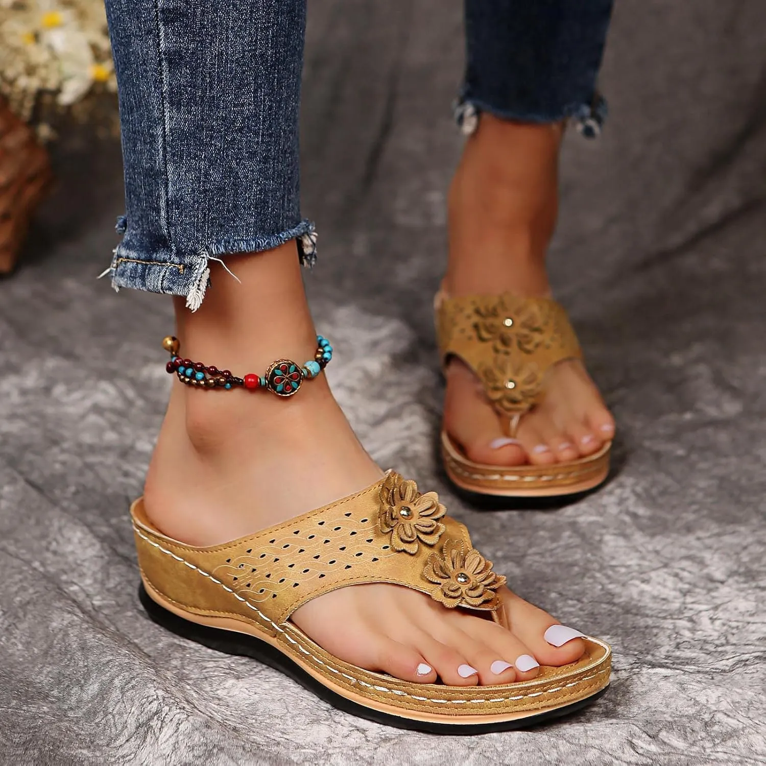 Flat Sandals for Women Women's Arch Support Flip Flops Slippers for Women Womens Black Sandal