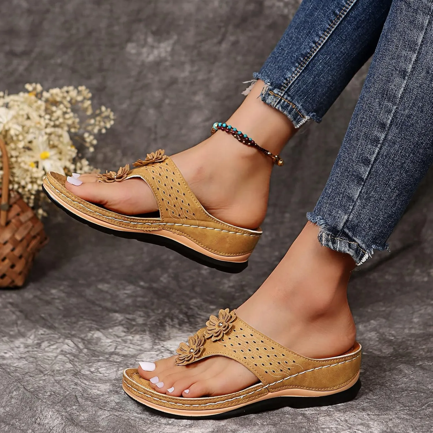 Flat Sandals for Women Women's Arch Support Flip Flops Slippers for Women Womens Black Sandal
