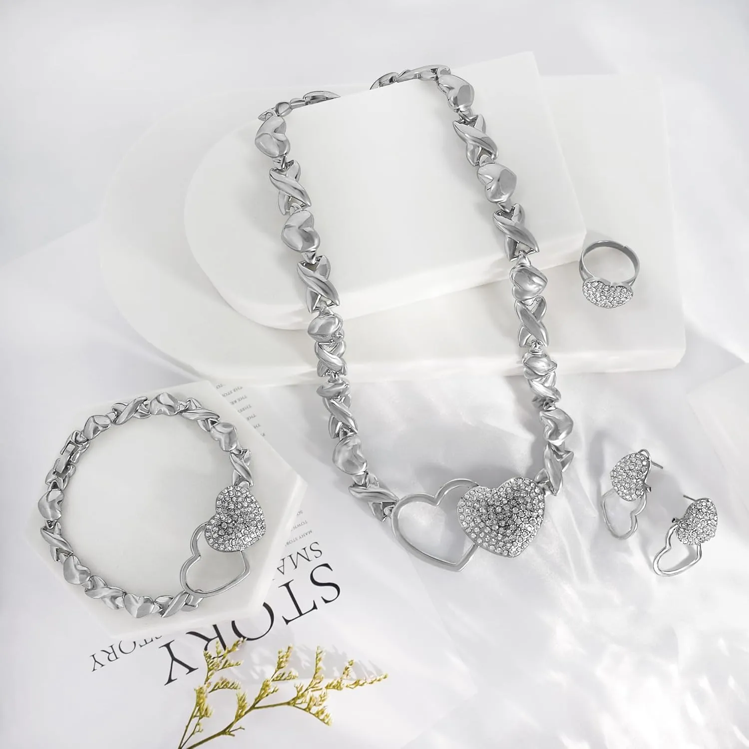 Gold Jewelry Set 18K Gold Accessories for Women Jewelry Set Wedding Bridal Fashion Jewelry Sets Women Accessories Bracelets Earrings and Rings Sweetheart Gifts