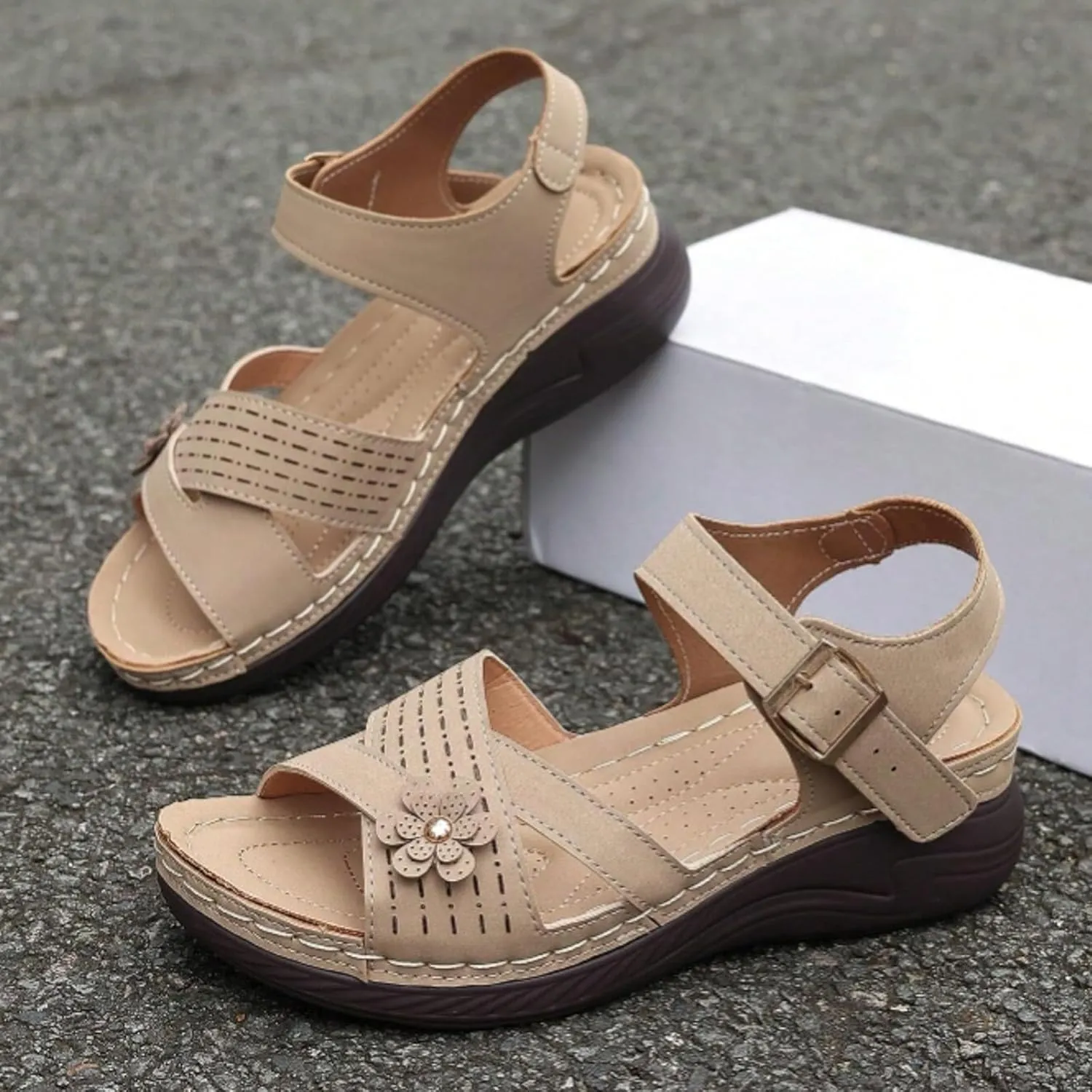 Orthopedic Wide Sandals for Women,Flower Decorative Open Toe Arch Support Ankle Strap Platform Sandals Bohemian Slip-On Shoes for Summer Beach Casual