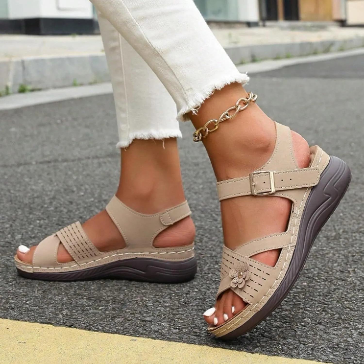 Orthopedic Wide Sandals for Women,Flower Decorative Open Toe Arch Support Ankle Strap Platform Sandals Bohemian Slip-On Shoes for Summer Beach Casual