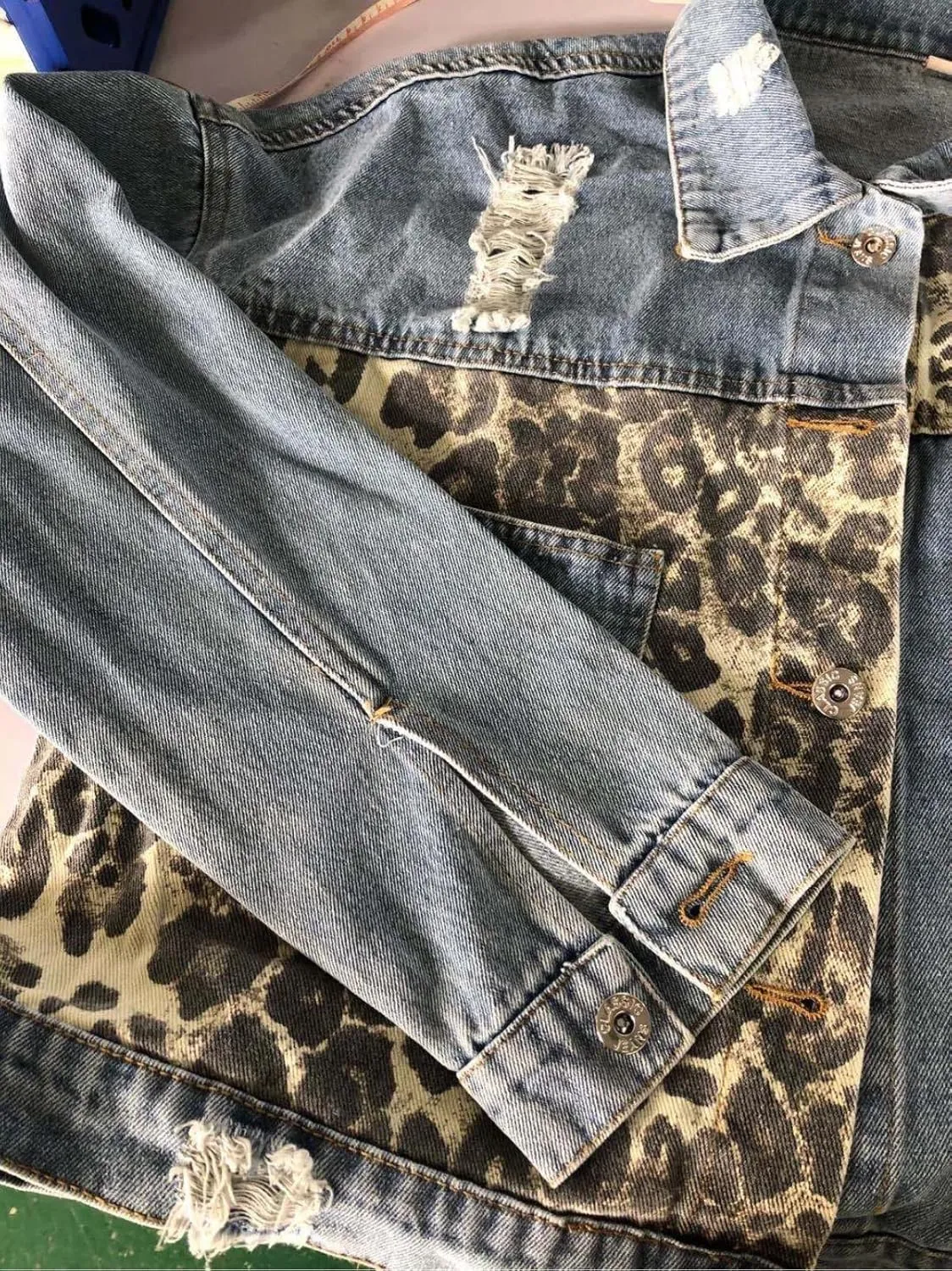 Women Denim Jackets Ripped Hole Leopard Patchwork Long Sleeve Jean Coat Outwear