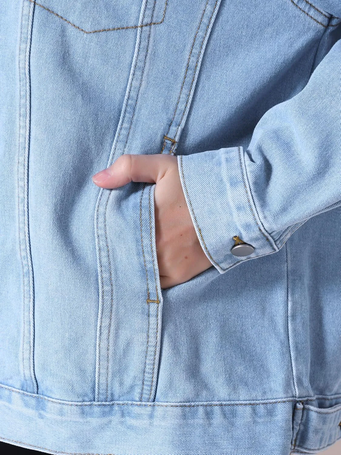 Women's Denim Jackets Casual Oversized Pockets Long Sleeve Trendy Shacket Plus Size Jean Jacket