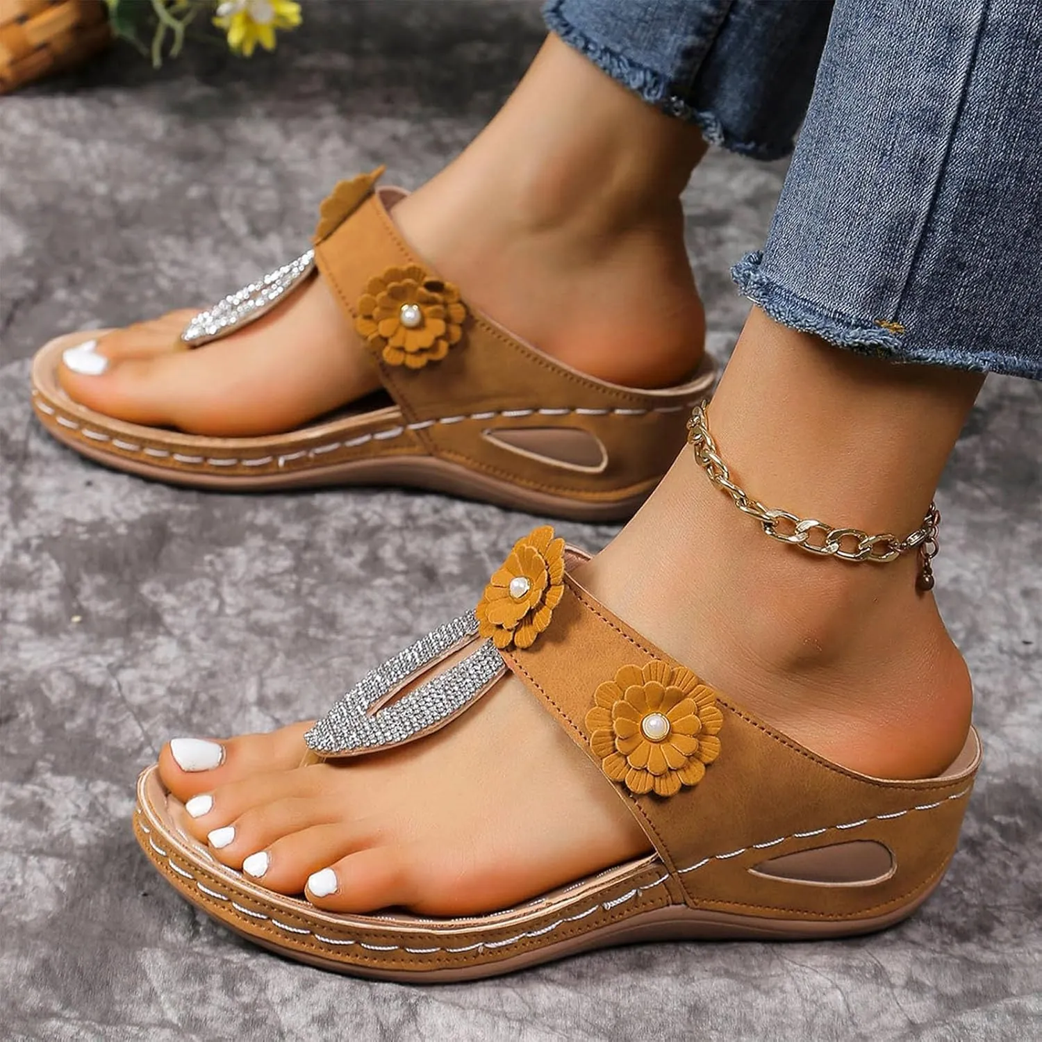 Womens Rhinestones Flip Flops Comfortable Arch Support Beach Sandal Low Wedge Thong Sandals Walking Non-Slip Slides
