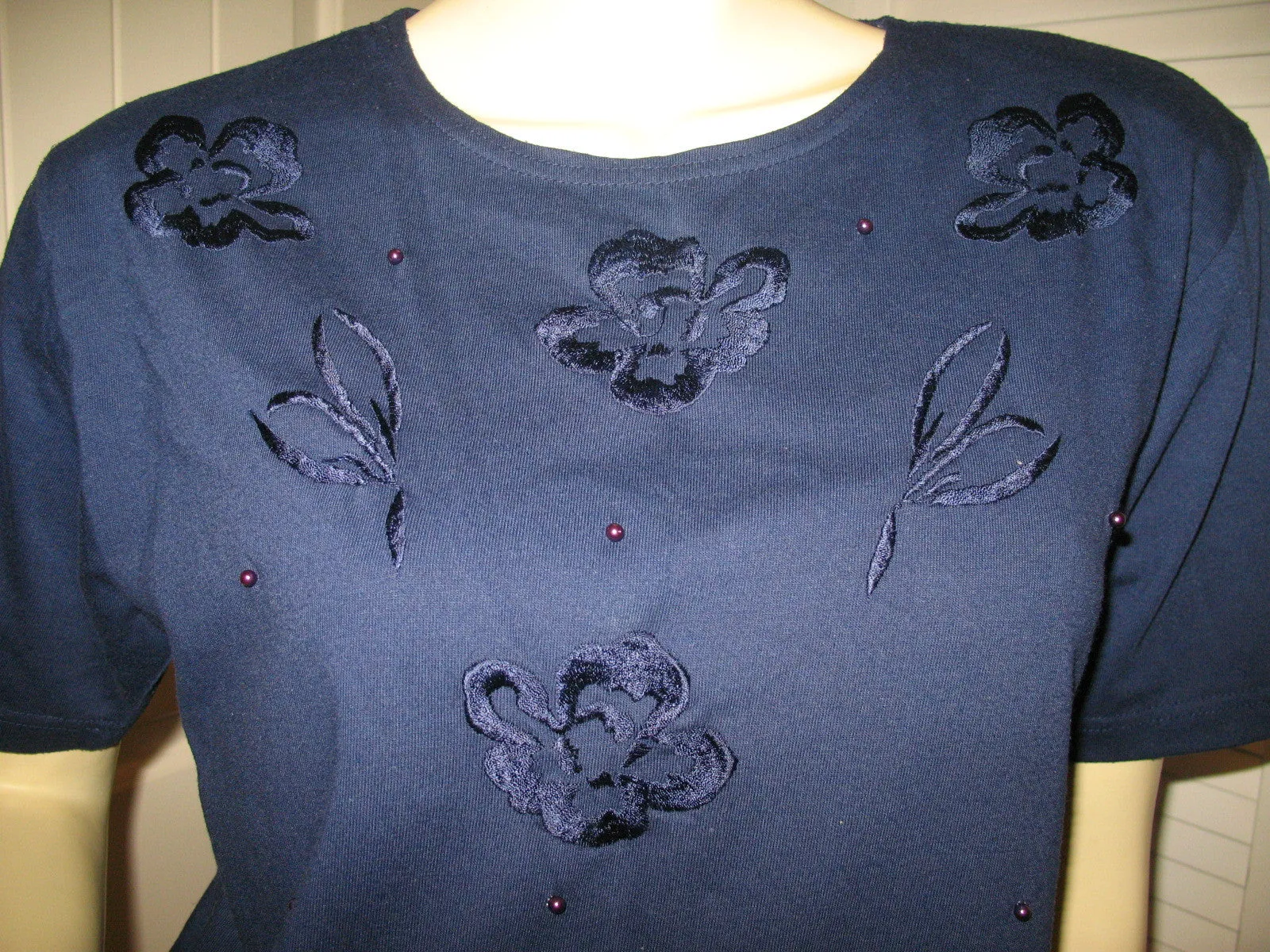 Womens Tops NAVY BLUE FLORAL FLOWERS Embroidery Pattern Short Sleeve TOP SHIRT Medium